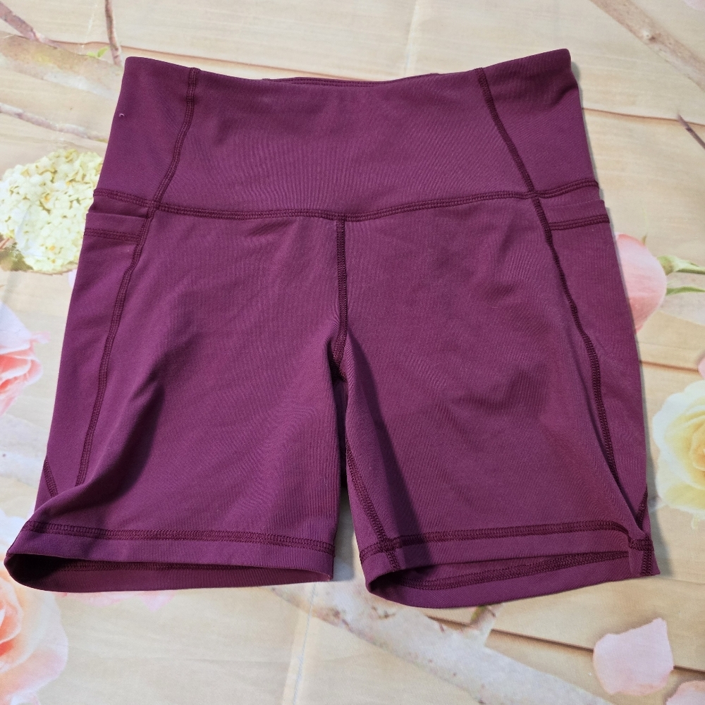 Old Navy maroon biker shorts